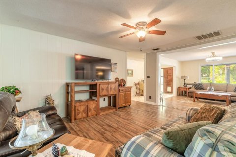 House in Daytona Beach, Florida 4 bedrooms, 178.37 sq.m. № 2394352 - photo 6