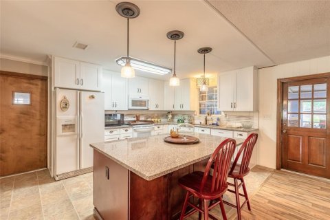 House in Daytona Beach, Florida 4 bedrooms, 178.37 sq.m. № 2394352 - photo 5
