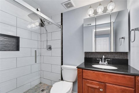 House in Tampa, Florida 3 bedrooms, 112.23 sq.m. № 2369385 - photo 23