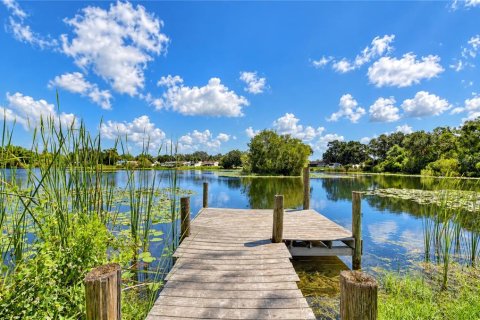 House in Tampa, Florida 3 bedrooms, 112.23 sq.m. № 2369385 - photo 14