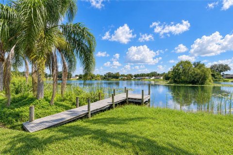 House in Tampa, Florida 3 bedrooms, 112.23 sq.m. № 2369385 - photo 13