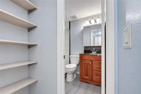 House in Tampa, Florida 3 bedrooms, 112.23 sq.m. № 2369385 - photo 24