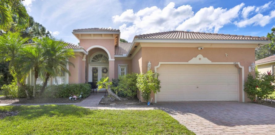 Villa ou maison à St. Lucie, Floride 3 chambres, 164.07 m2 № 2082407