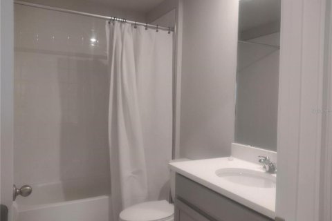House in VOLANTI in Lutz, Florida 3 bedrooms, 175.4 sq.m. № 2198710 - photo 8