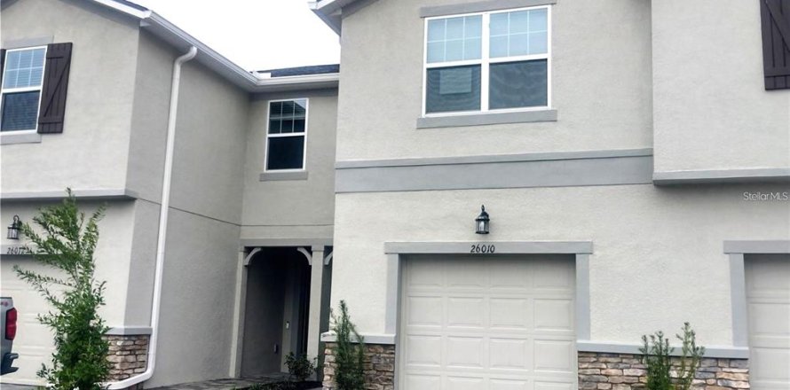 House in VOLANTI in Lutz, Florida 3 bedrooms, 175.4 sq.m. № 2198710