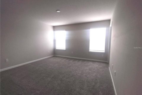 House in VOLANTI in Lutz, Florida 3 bedrooms, 175.4 sq.m. № 2198710 - photo 13