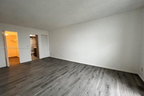 Купить кондоминиум в Норт-Майами, Флорида 2 спальни, 97.55м2, № 2055014 - фото 14