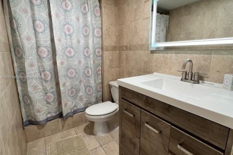 Купить кондоминиум в Норт-Майами, Флорида 2 спальни, 97.55м2, № 2055014 - фото 17