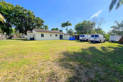 Casa en venta en Homestead, Florida, 5 dormitorios, 148.74 m2 № 1714842 - foto 22