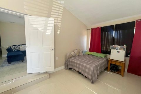 Casa en venta en Homestead, Florida, 5 dormitorios, 148.74 m2 № 1714842 - foto 8