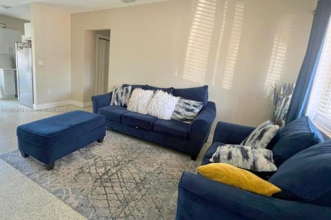 Casa en venta en Homestead, Florida, 5 dormitorios, 148.74 m2 № 1714842 - foto 5