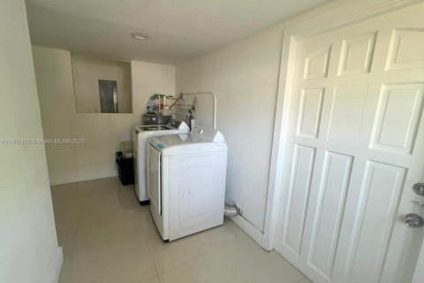 Casa en venta en Homestead, Florida, 5 dormitorios, 148.74 m2 № 1714842 - foto 21