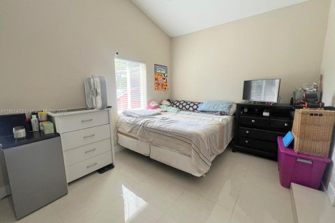 Casa en venta en Homestead, Florida, 5 dormitorios, 148.74 m2 № 1714842 - foto 10