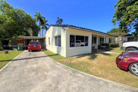 Casa en venta en Homestead, Florida, 5 dormitorios, 148.74 m2 № 1714842 - foto 3