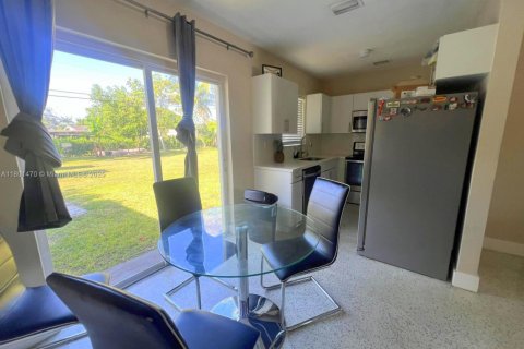 Casa en venta en Homestead, Florida, 5 dormitorios, 148.74 m2 № 1714842 - foto 7