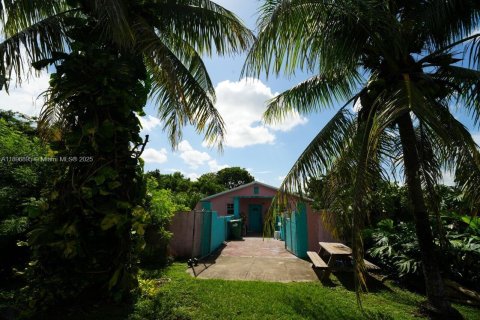 House in Homestead, Florida 3 bedrooms, 154.22 sq.m. № 1948246 - photo 4