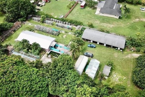 House in Homestead, Florida 3 bedrooms, 154.22 sq.m. № 1948246 - photo 1
