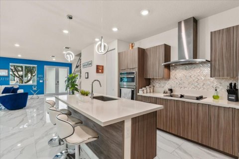 Купить таунхаус в Дорал, Флорида 4 спальни, 221.01м2, № 1974605 - фото 22