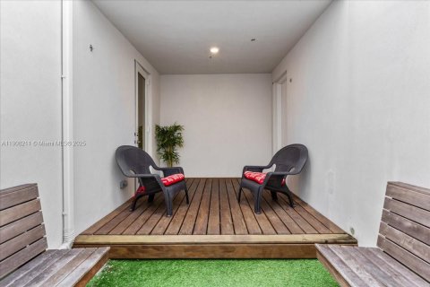 Купить таунхаус в Дорал, Флорида 4 спальни, 221.01м2, № 1974605 - фото 28