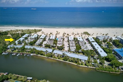 Condo in Fort Lauderdale, Florida, 2 bedrooms  № 2317833