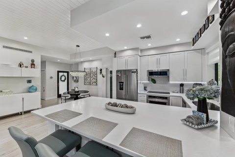 Condo in Fort Lauderdale, Florida, 2 bedrooms  № 2317833 - photo 7
