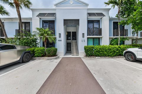 Condo in Fort Lauderdale, Florida, 2 bedrooms  № 2317833 - photo 27