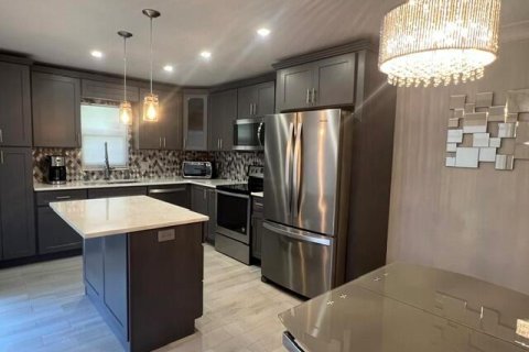 Touwnhouse à louer à Boca Raton, Floride: 2 chambres, 119.29 m2 № 2390168 - photo 2