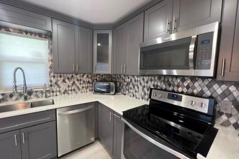 Touwnhouse à louer à Boca Raton, Floride: 2 chambres, 119.29 m2 № 2390168 - photo 7