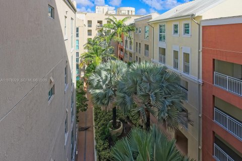 Condo in Miami, Florida, 1 bedroom  № 2046080 - photo 15