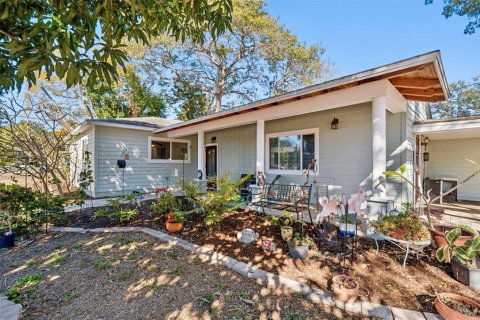 Villa ou maison à Gulfport, Floride 3 chambres, 142.23 m2 № 2094558