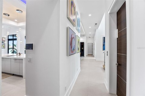 Villa ou maison à vendre à Saint Petersburg, Floride: 4 chambres, 419.08 m2 № 2123272 - photo 12