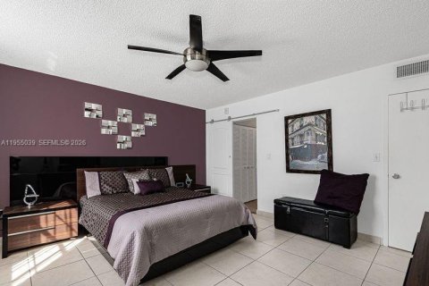 Copropriété à vendre à Sunny Isles Beach, Floride: 1 chambre, 86.4 m2 № 2010943 - photo 23