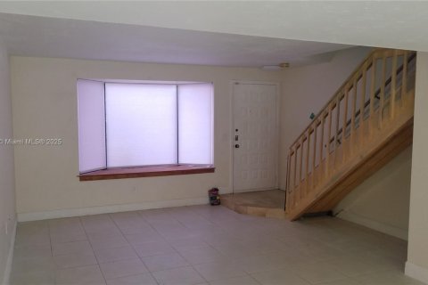 Townhouse in Miami, Florida 3 bedrooms, 125.23 sq.m. № 1887427 - photo 8