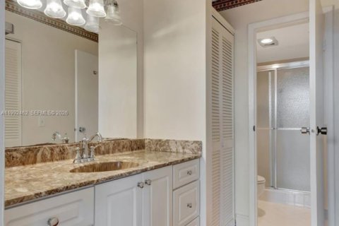 Купить кондоминиум в Норт-Палм-Бич, Флорида 2 спальни, 106.19м2, № 2056778 - фото 24