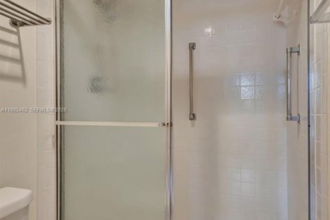 Купить кондоминиум в Норт-Палм-Бич, Флорида 2 спальни, 106.19м2, № 2056778 - фото 27