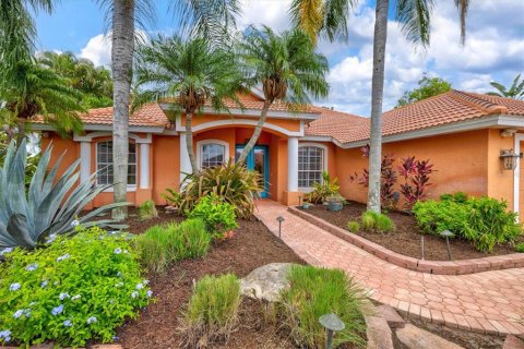 House in Sarasota, Florida 4 bedrooms, 234.76 sq.m. № 2107860