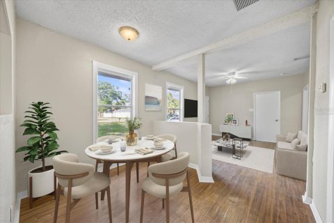 House in Tampa, Florida 3 bedrooms, 97.92 sq.m. № 1761460 - photo 4