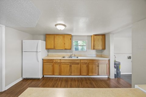House in Tampa, Florida 3 bedrooms, 97.92 sq.m. № 1761460 - photo 10