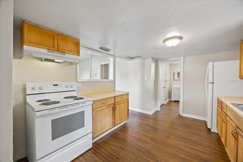 House in Tampa, Florida 3 bedrooms, 97.92 sq.m. № 1761460 - photo 9