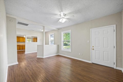 House in Tampa, Florida 3 bedrooms, 97.92 sq.m. № 1761460 - photo 7