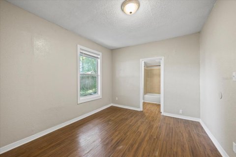 House in Tampa, Florida 3 bedrooms, 97.92 sq.m. № 1761460 - photo 15