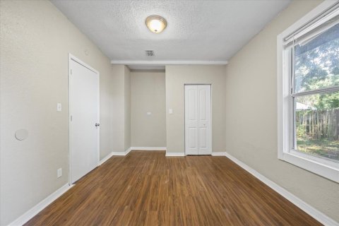 House in Tampa, Florida 3 bedrooms, 97.92 sq.m. № 1761460 - photo 18