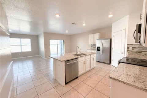 House in Haines City, Florida 4 bedrooms, 173.45 sq.m. № 1884362 - photo 3