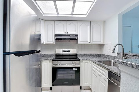 Copropriété à vendre à New Port Richey, Floride: 2 chambres, 102.56 m2 № 2099177 - photo 22