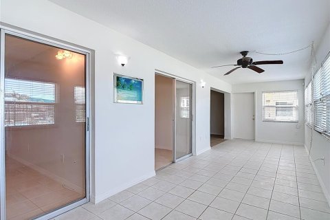 Copropriété à vendre à New Port Richey, Floride: 2 chambres, 102.56 m2 № 2099177 - photo 5