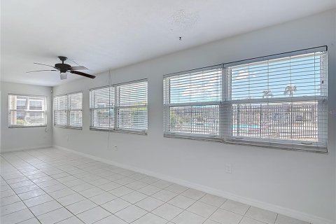 Copropriété à vendre à New Port Richey, Floride: 2 chambres, 102.56 m2 № 2099177 - photo 7