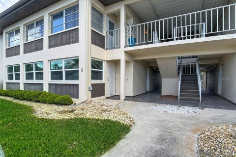Copropriété à vendre à New Port Richey, Floride: 2 chambres, 102.56 m2 № 2099177 - photo 8