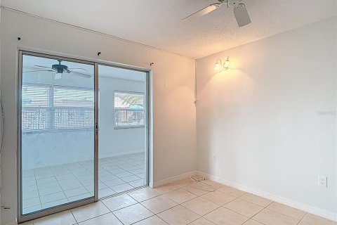 Copropriété à vendre à New Port Richey, Floride: 2 chambres, 102.56 m2 № 2099177 - photo 29