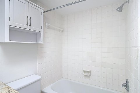 Copropriété à vendre à New Port Richey, Floride: 2 chambres, 102.56 m2 № 2099177 - photo 13