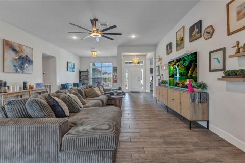 Casa en venta en Punta Gorda, Florida, 4 dormitorios, 210.42 m2 № 1608314 - foto 8